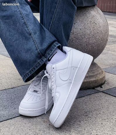 Baskets Nike Air Force 1 '07 Blanches - Neuves et Incontournables