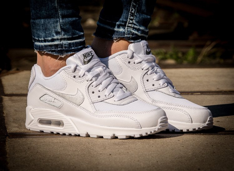 Baskets Homme Sneakers | Air Max Nike– Disponibles en Gris, Blanc et Noir