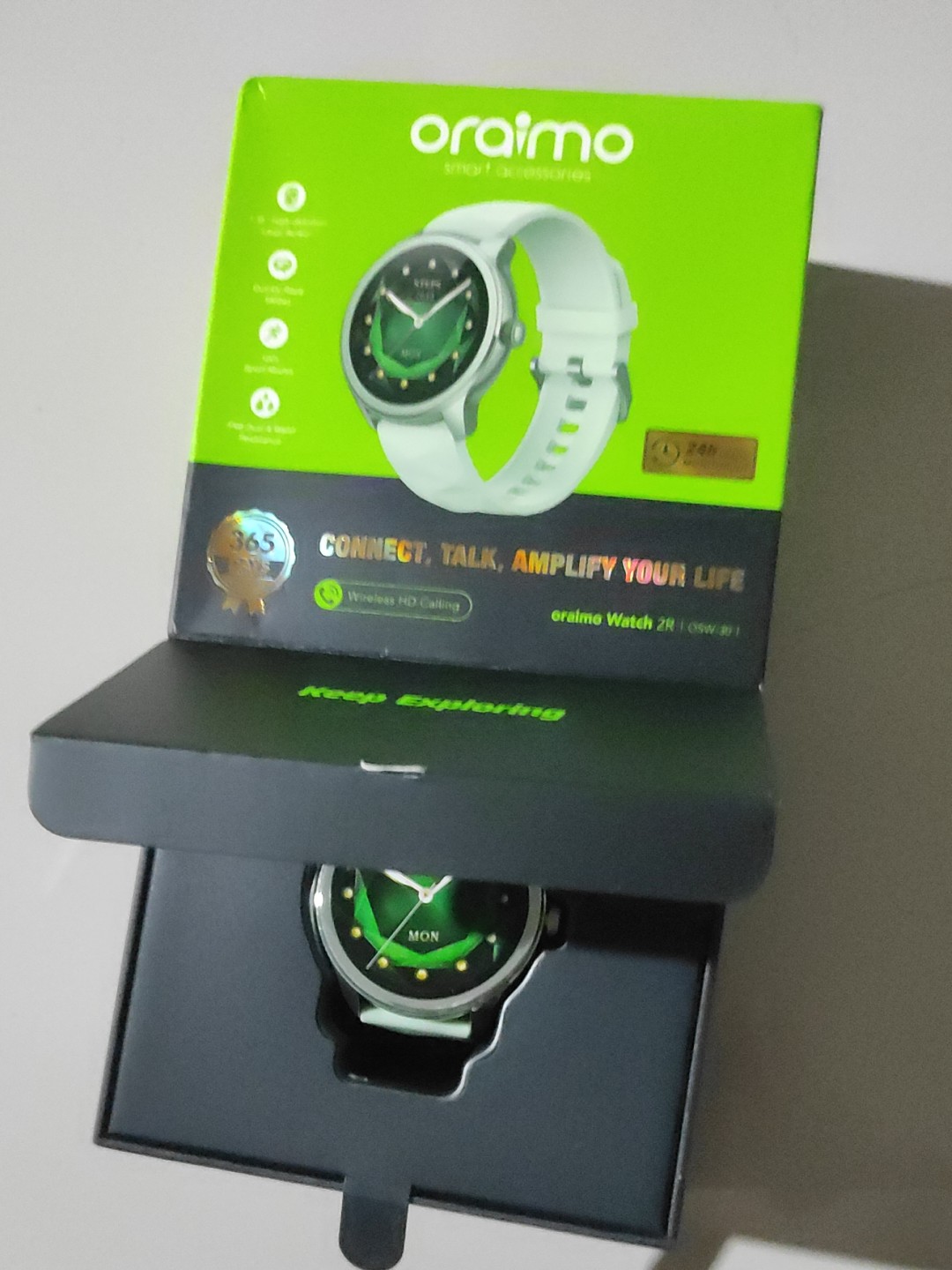Smartwatch Oraimo Watch 2R (OSW-301) – Design Circulaire Élégant, Appels Bluetooth HD, Bracelet Vert Menthe – Image 3