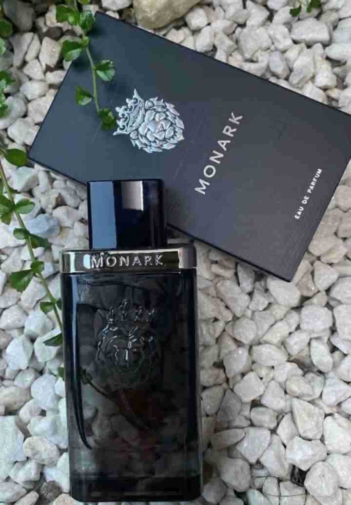 Eau de Parfum Monark – Fragrance Intense et Prestigieuse, Flacon Noir et Argent – Image 2